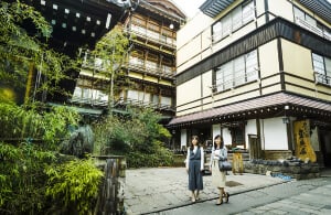 旅館